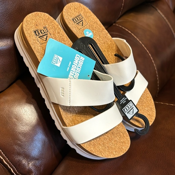 Reef | Women's WHITE CLOUD Cushion Vista Hi Slides | Size: 11 - Picture 6 of 7